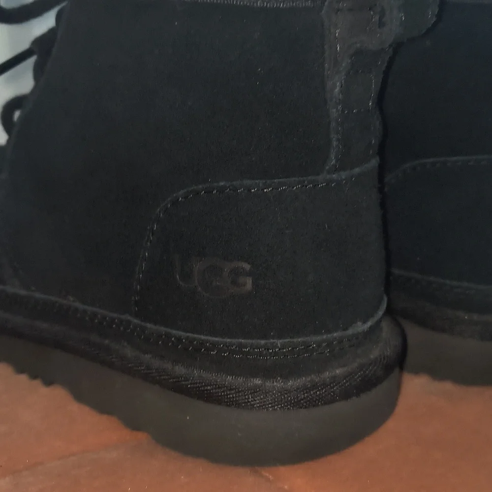 UGG Neumel II Boot Size 3 Kids